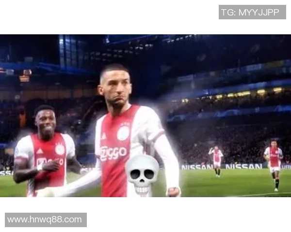 足球与怪客的对决：一场意想不到的激情碰撞与策略较量